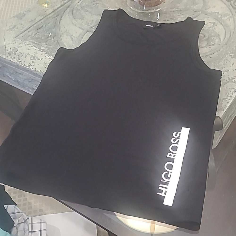 HUGO BOSS MEN'S MEDIUM SIZE LOGO CAMISOLE LIKE NEW